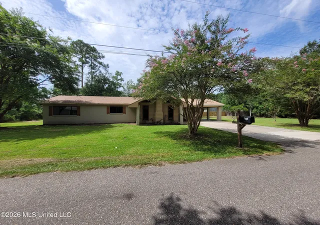 Photo 3 of Single family home for sale at 225 Trout St, Waveland, MS 39576 | MLS# 4156172 | Listing updated on 2026-09-12