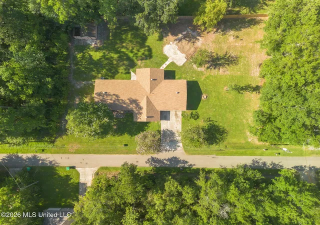 Photo 4 of Single family home for sale at 225 Trout St, Waveland, MS 39576 | MLS# 4156172 | Listing updated on 2026-09-12
