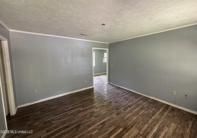 Photo 2 of Single family home for sale at 305 Shady Oak St, Raleigh, MS 39153 | MLS# 4156102 | Listing updated on 2026-09-18
