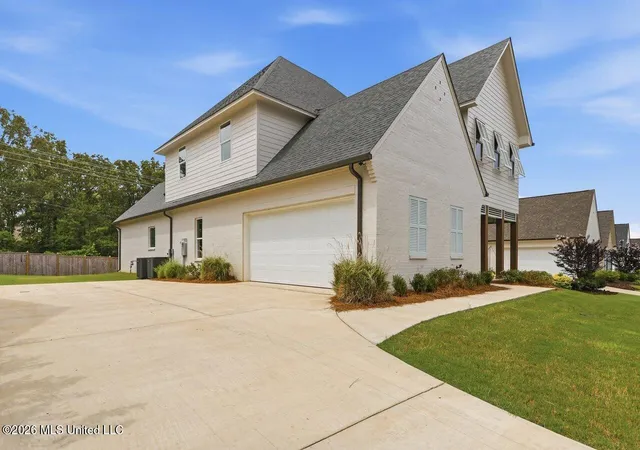 Photo 3 of Single family home for sale at 256 Arbor Trl, Brandon, MS 39047 | MLS# 4156201 | Listing updated on 2026-10-05