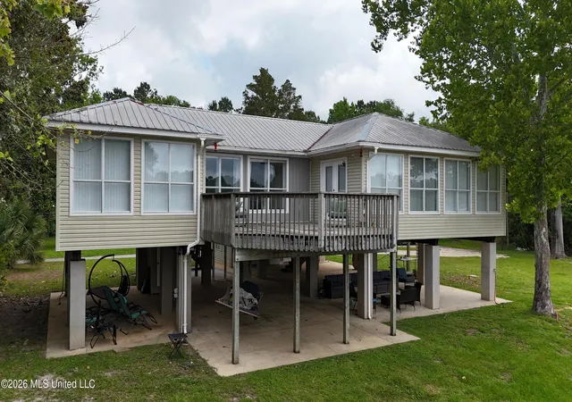 Photo 3 of Single family home for sale at 4511 Lynn Dr, Biloxi, MS 39532 | MLS# 4156105 | Listing updated on 2026-08-28