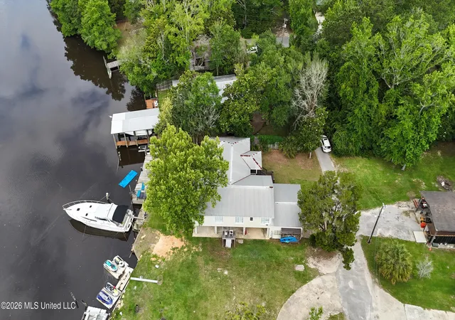 Photo 4 of Single family home for sale at 4511 Lynn Dr, Biloxi, MS 39532 | MLS# 4156105 | Listing updated on 2026-08-28