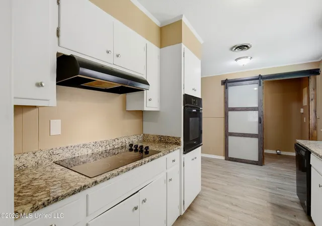 Photo 3 of Sale Pending at 5406 Suffolk Dr, Jackson, MS 39211 | MLS# 4156474 | Listing updated on 2026-09-15