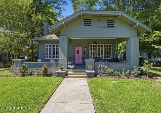 Photo 3 of Single family home for sale at 211 E Center St, Canton, MS 39046 | MLS# 4157296 | Listing updated on 2026-09-18