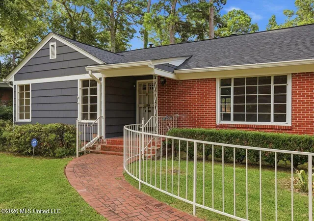 Photo 1 of Single family home for sale at 1037 Cedar Hl Dr, Jackson, MS 39206 | MLS# 4156977 | Listing updated on 2026-08-03