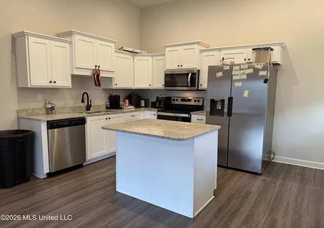 Photo 3 of Single family home for sale at 8616 Hayes Dr, Southaven, MS 38672 | MLS# 4156249 | Listing updated on 2026-07-17