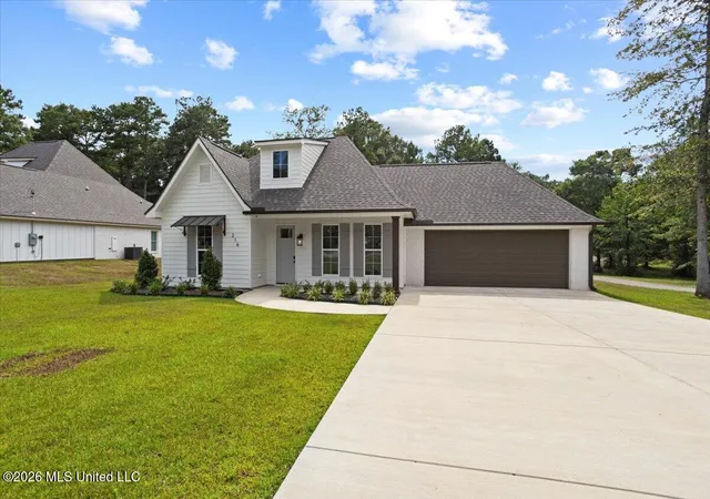 3rd image of 216 E Mccormick Dr, Richton, MS 39476 | MLS# 4156317