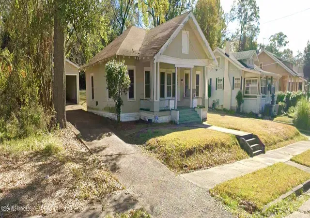 Photo 3 of Sale Pending at 122 Glenmary St, Jackson, MS 39203 | MLS# 4156144 | Listing updated on 2026-09-18