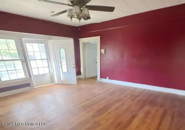 Photo 3 of Sale Pending at 122 Glenmary St, Jackson, MS 39203 | MLS# 4156144 | Listing updated on 2026-09-18