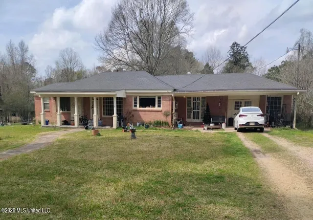 Photo 1 of Single family home for sale at 306 S Main St, Mendenhall, MS 39114 | MLS# 4156139 | Listing updated on 2026-08-24
