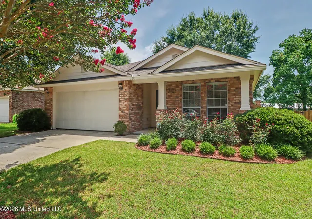 Photo 2 of Single family home for sale at 10353 English Manor Dr, Gulfport, MS 39503 | MLS# 4156161 | Listing updated on 2026-09-12