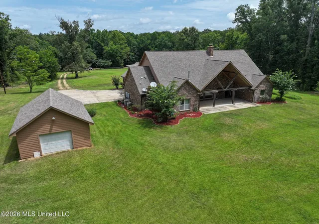 Photo 3 of Single family home for sale at 1987 Pardue Rd, Raymond, MS 39154 | MLS# 4156165 | Listing updated on 2026-08-24