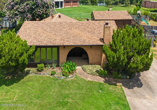 Photo 2 of Single family home for sale at 768 N Farmington Dr, Southaven, MS 38671 | MLS# 4156544 | Listing updated on 2026-08-03