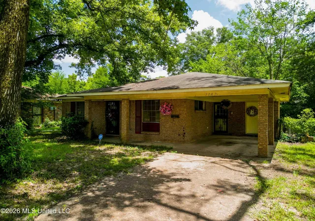 Photo 2 of Single family home for sale at 5202 Ginger Dr, Jackson, MS 39209 | MLS# 4156177 | Listing updated on 2026-07-17