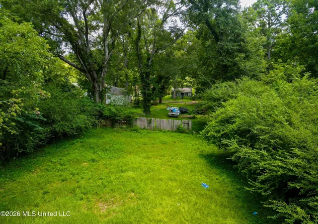 Photo 3 of Single family home for sale at 131 Carolyn Ave, Jackson, MS 39209 | MLS# 4156180 | Listing updated on 2026-07-17