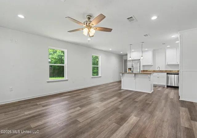 Photo 3 of Single family home for sale at 570 Mill St, Lucedale, MS 39452 | MLS# 4156498 | Listing updated on 2026-09-14