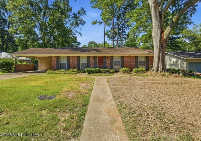 Photo 2 of Sale Pending at 5227 Saratoga Dr, Jackson, MS 39211 | MLS# 4157651 | Listing updated on 2026-08-05
