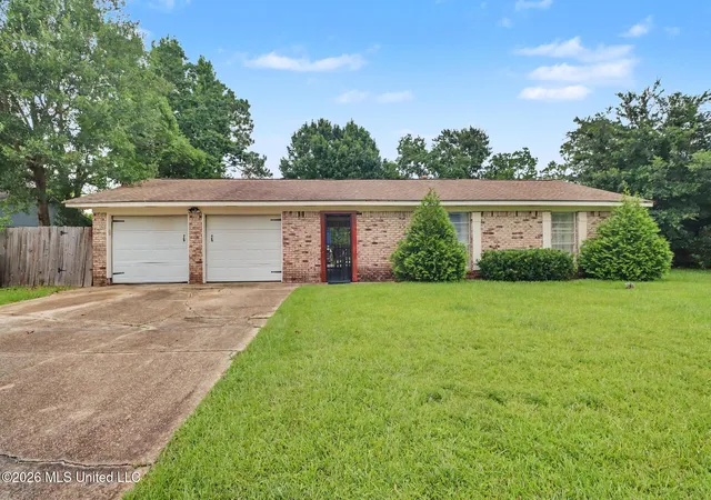 Photo 1 of Single family home for sale at 897 Auburn Dr, Biloxi, MS 39532 | MLS# 4156223 | Listing updated on 2026-09-14
