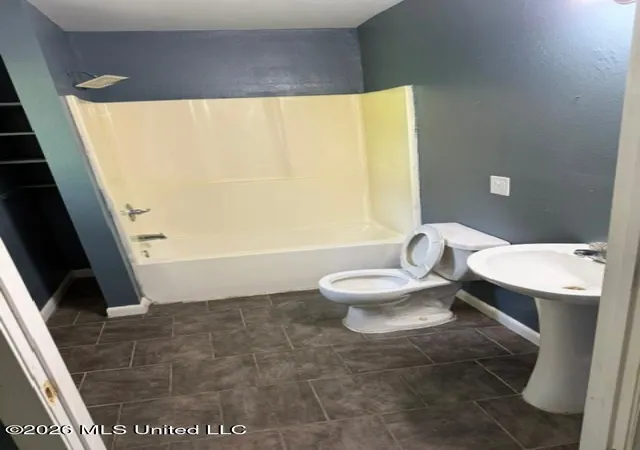Photo 4 of Sale Pending at 6013 E Greene St, Bay Saint Louis, MS 39520 | MLS# 4156227 | Listing updated on 2026-09-15