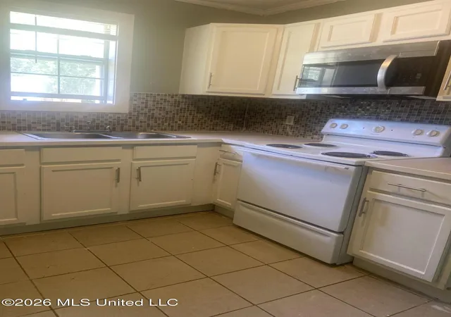 Photo 4 of Single family home for sale at 231 Donald St, Jackson, MS 39216 | MLS# 4156289 | Listing updated on 2026-08-18