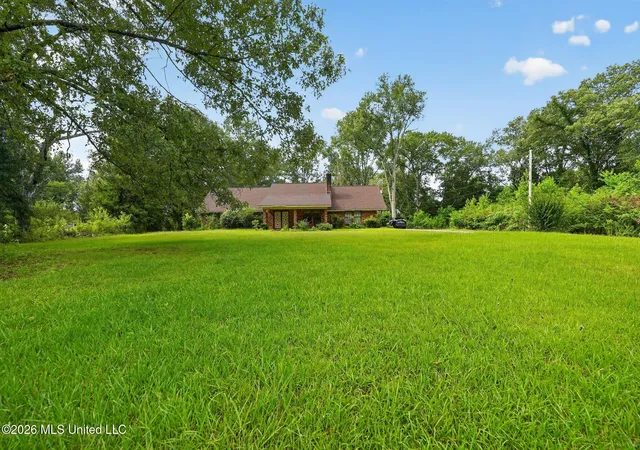Photo 1 of Sale Pending at 6077 N Mcraven Rd, Jackson, MS 39209 | MLS# 4156312 | Listing updated on 2026-08-21