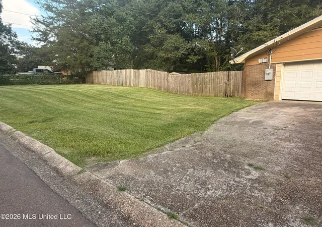 Photo 3 of Sale Pending at 550 Mary Ann Dr, Pearl, MS 39208 | MLS# 4156569 | Listing updated on 2026-10-03