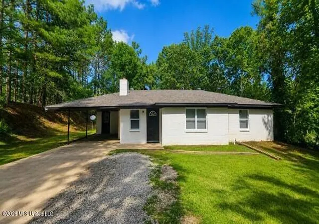 Photo 1 of Sale Pending at 185 County Rd 321, Oxford, MS 38655 | MLS# 4156349 | Listing updated on 2026-08-28