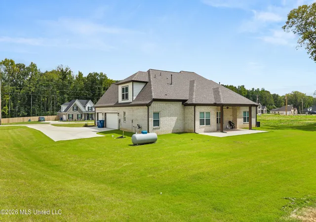Photo 3 of Single family home for sale at 230 Centerline Roper Loop, Byhalia, MS 38611 | MLS# 4156319 | Listing updated on 2026-09-21