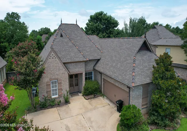 Photo 3 of Sale Pending at 109 Brisage Dr, Madison, MS 39110 | MLS# 4156367 | Listing updated on 2026-10-11