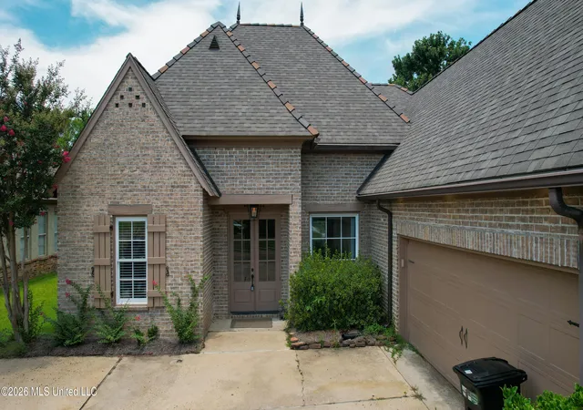 Photo 3 of Sale Pending at 109 Brisage Dr, Madison, MS 39110 | MLS# 4156367 | Listing updated on 2026-10-11