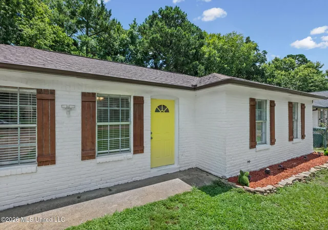 Photo 1 of Single family home for sale at 8144 Cedarbrook Dr, Southaven, MS 38671 | MLS# 4156330 | Listing updated on 2026-09-18