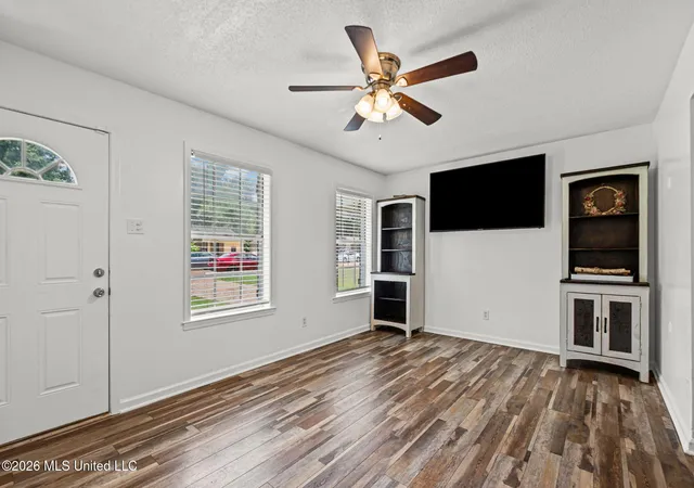 Photo 4 of Single family home for sale at 8144 Cedarbrook Dr, Southaven, MS 38671 | MLS# 4156330 | Listing updated on 2026-09-18