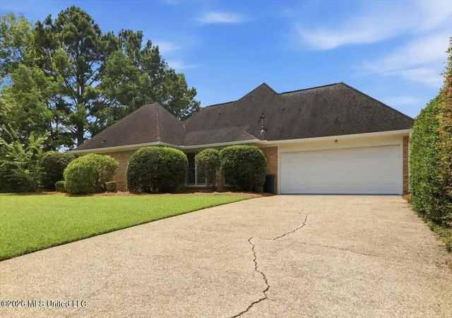 Photo 3 of Single family home for sale at 118 Parkside Dr, Brandon, MS 39042 | MLS# 4156874 | Listing updated on 2026-09-20
