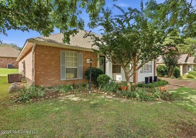 Photo 2 of Single family home for sale at 137 Villa Way, Clinton, MS 39056 | MLS# 4156743 | Listing updated on 2026-09-06