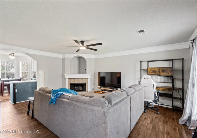 Photo 3 of Sale Pending at 9724 W Dogwood Ct, Olive Branch, MS 38654 | MLS# 4156374 | Listing updated on 2026-10-25
