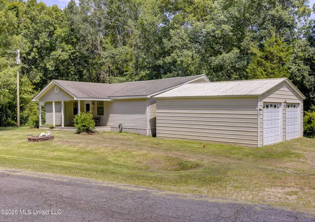 Photo 2 of Sale Pending at 4255 Trotter Rd, Bolton, MS 39041 | MLS# 4157096 | Listing updated on 2026-09-09