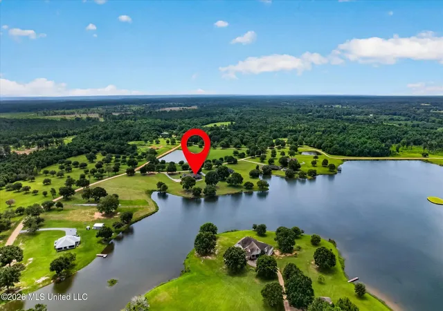 Photo 3 of Single family home for sale at 6 Lunker Ln, Poplarville, MS 39470 | MLS# 4156441 | Listing updated on 2026-08-26