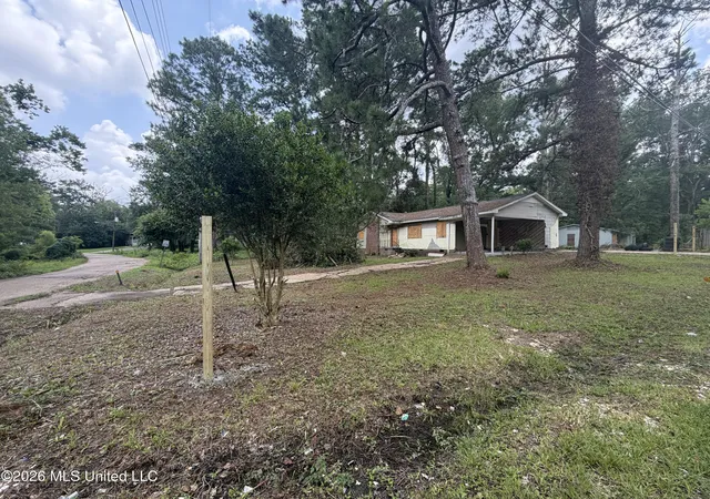 Photo 1 of Single family home for sale at 827 Dorgan St, Jackson, MS 39204 | MLS# 4156401 | Listing updated on 2026-08-14