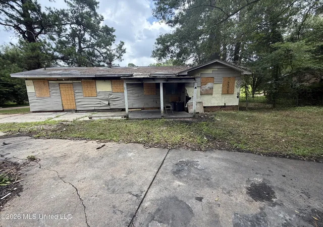 Photo 3 of Single family home for sale at 827 Dorgan St, Jackson, MS 39204 | MLS# 4156401 | Listing updated on 2026-08-14