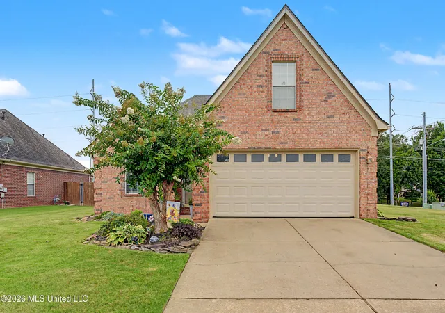 Photo 2 of Single family home for sale at 5981 Sheffield Dr, Southaven, MS 38671 | MLS# 4156528 | Listing updated on 2026-09-15