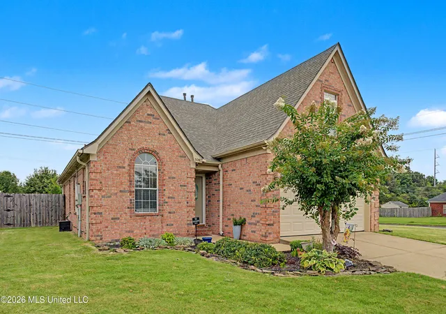 Photo 3 of Single family home for sale at 5981 Sheffield Dr, Southaven, MS 38671 | MLS# 4156528 | Listing updated on 2026-09-15