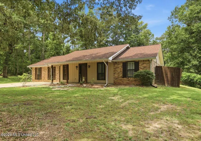 Photo 2 of Single family home for sale at 113 Golden Ests Dr, Brandon, MS 39042 | MLS# 4156716 | Listing updated on 2026-09-20