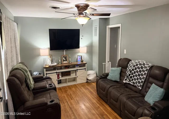 Photo 3 of Single family home for sale at 1621 Camellia St, Vidalia, LA 71373 | MLS# 4156421 | Listing updated on 2026-07-19