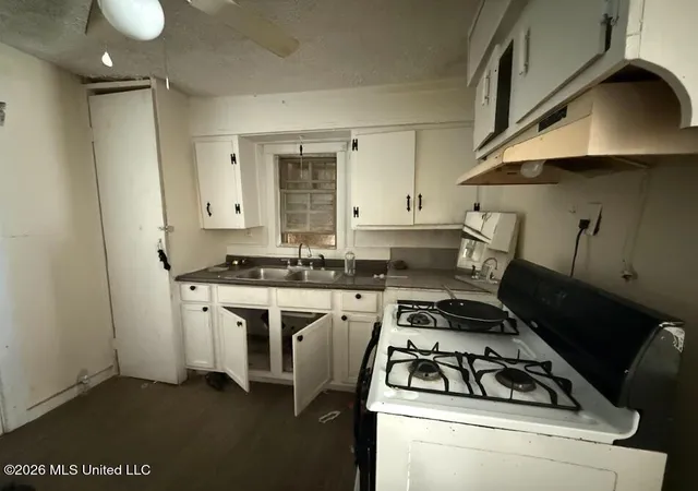 Photo 3 of Single family home for sale at 1226 Marks Ave, Jackson, MS 39213 | MLS# 4158607 | Listing updated on 2026-08-11