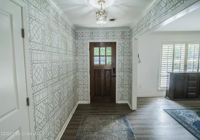 Photo 3 of Sale Pending at 4005 Eastwood Dr, Jackson, MS 39211 | MLS# 4156469 | Listing updated on 2026-09-14