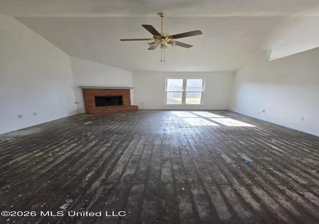 Photo 2 of Single family home for sale at 114 Apple Dr, Senatobia, MS 38668 | MLS# 4156999 | Listing updated on 2026-09-12