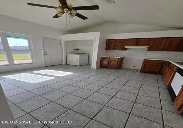 Photo 3 of Single family home for sale at 114 Apple Dr, Senatobia, MS 38668 | MLS# 4156999 | Listing updated on 2026-09-12