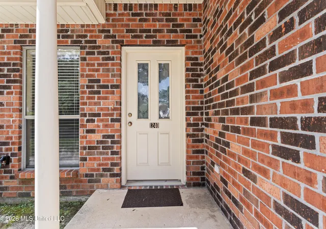 Photo 3 of Single family home for sale at 1240 Kapalama Ln, Diamondhead, MS 39525 | MLS# 4156520 | Listing updated on 2026-09-14