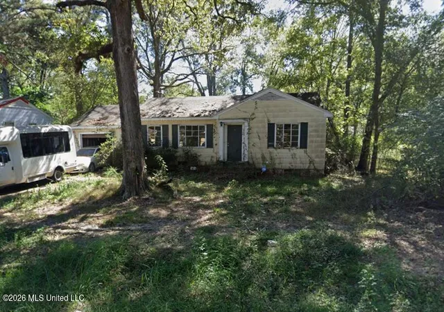 Photo 1 of Single family home for sale at 1069 Combs St, Jackson, MS 39204 | MLS# 4157028 | Listing updated on 2026-07-24