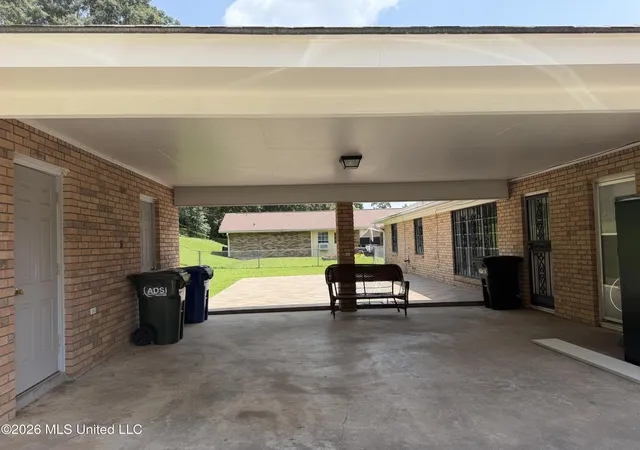 Photo 2 of Single family home for sale at 127 N Temple, Natchez, MS 39120 | MLS# 4156532 | Listing updated on 2026-07-21